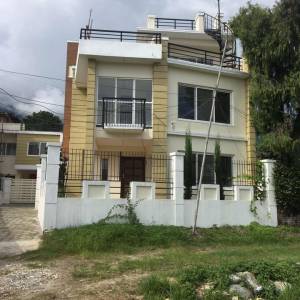 beautiful house available at naranthan